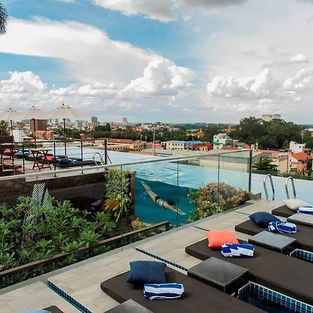 Aquarius Hotel And Urban Resort Phnom Penh Exterior foto