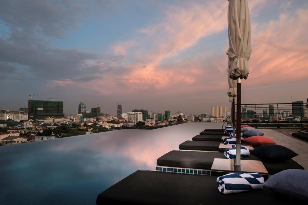 Aquarius Hotel And Urban Resort Phnom Penh Exterior foto
